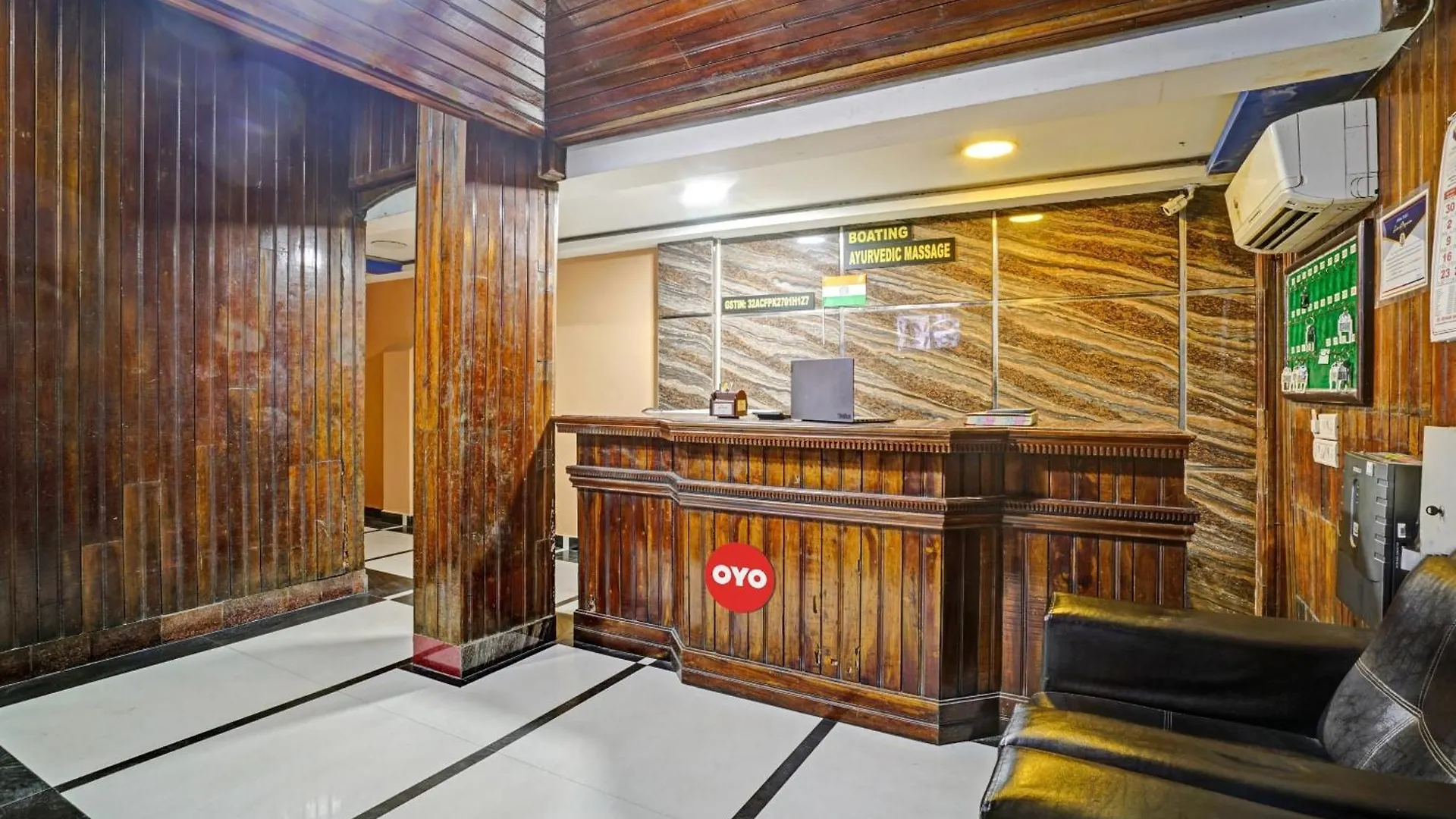 Live With Alp104 Hotell Alappuzha 3*,