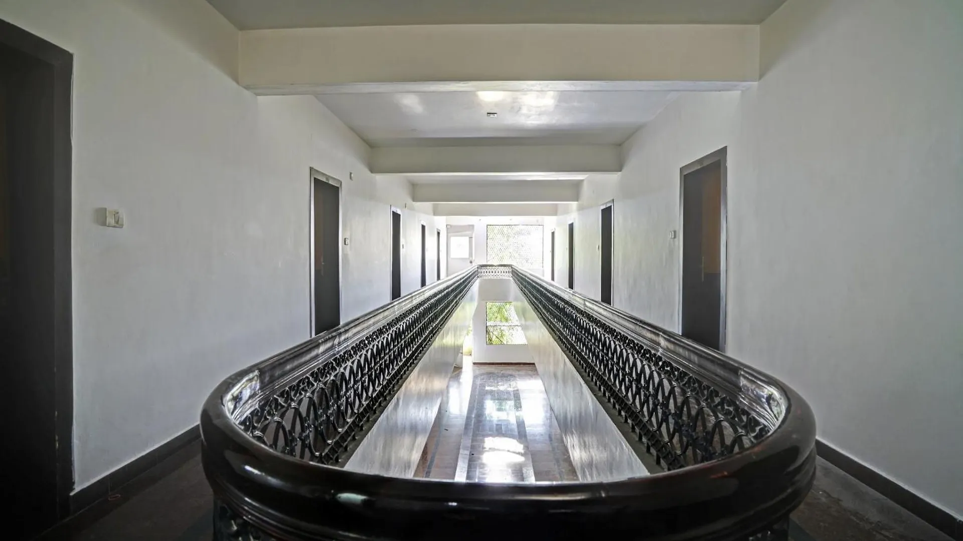 Live With Alp104 Hotell Alappuzha