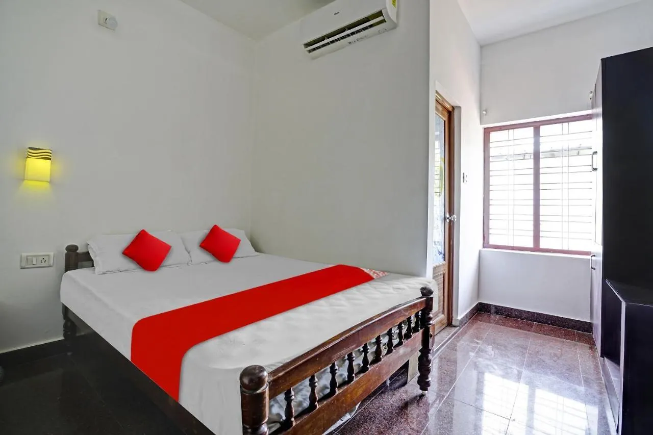 Live With Alp104 Hotel Alappuzha