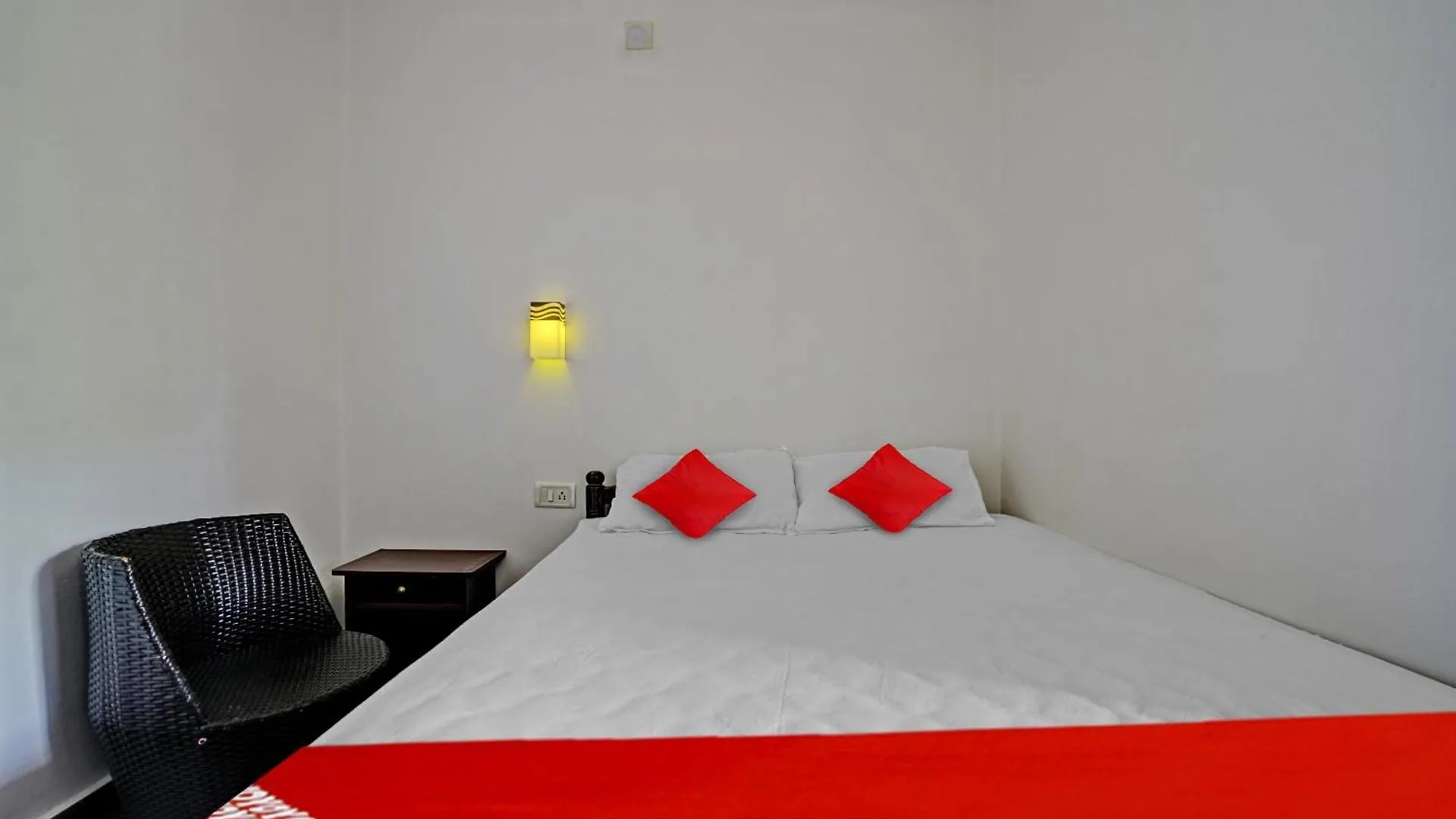 Hotel Live With Alp104